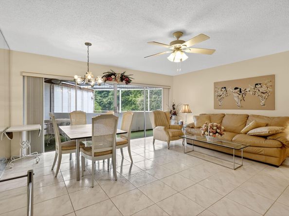 6 Greenway Village N 210, Royal Palm Beach FL 33411