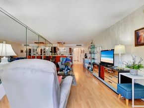 5929 Coral Lake Drive 305, Margate FL 33063