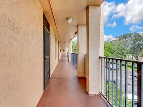5929 Coral Lake Drive 305, Margate FL 33063