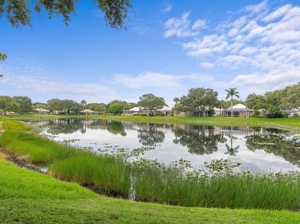 4161 Royal Oak Drive, Palm Beach Gardens FL 33410