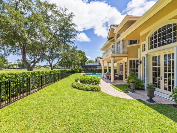 16 Glencairn Road, Palm Beach Gardens FL 33418