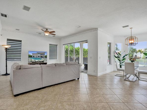 12169 NW 75th Pl, Parkland FL 33076