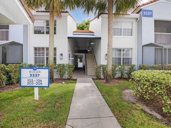 3237 Clint Moore Rd 206, Boca Raton FL 33496