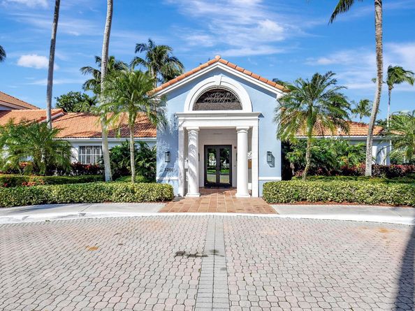 3237 Clint Moore Rd 206, Boca Raton FL 33496