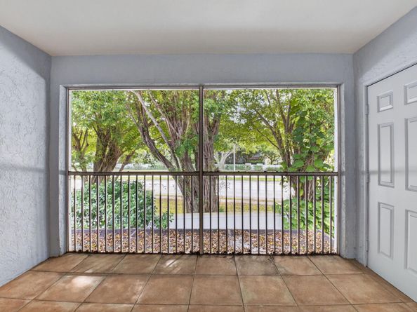 3237 Clint Moore Rd 206, Boca Raton FL 33496