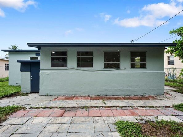821 43rd Street, West Palm Beach FL 33407