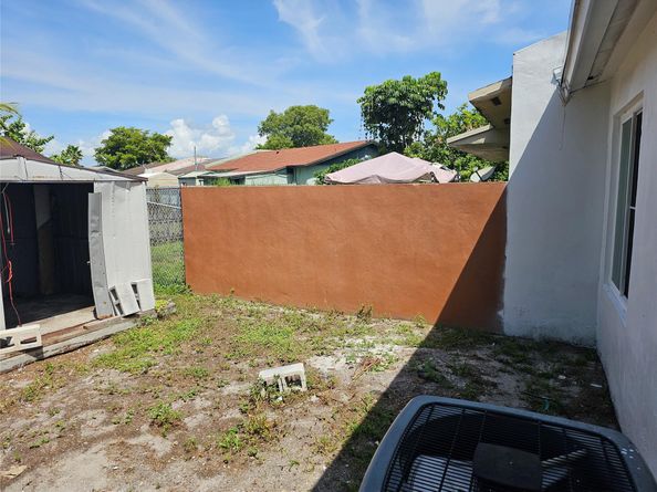 19454 NW 29th Ct, Miami Gardens FL 33056