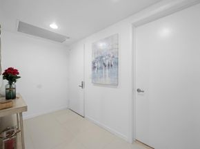 475 Brickell Ave 1815, Miami FL 33131