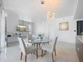 475 Brickell Ave 1815, Miami FL 33131