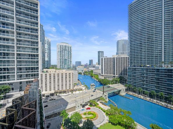 475 Brickell Ave 1815, Miami FL 33131