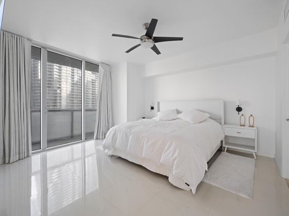 475 Brickell Ave 1815, Miami FL 33131