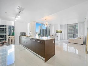 475 Brickell Ave 1815, Miami FL 33131