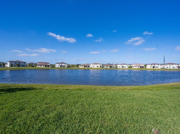 1321 Whitcombe Drive, Royal Palm Beach FL 33411