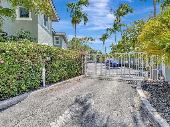 808 4th Ave, Fort Lauderdale FL 33315