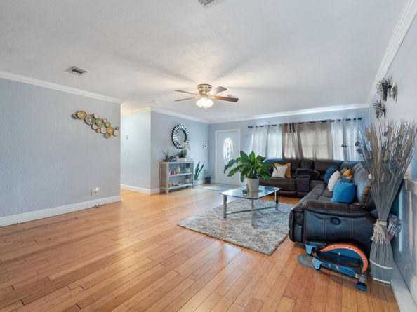 808 Wright Drive, Lake Worth FL 33461