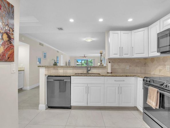 250 John F Kennedy Drive 101, Atlantis FL 33462