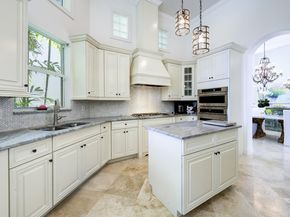 538 Les Jardin Drive, Palm Beach Gardens FL 33410