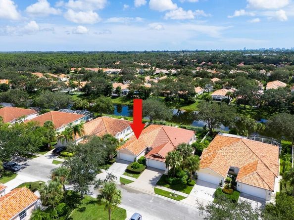 2708 Livingston Lane, West Palm Beach FL 33411