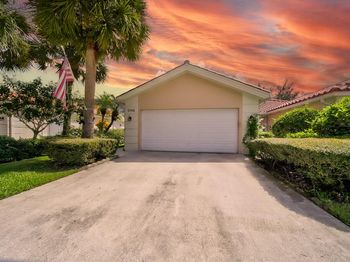 2708 Livingston Lane
