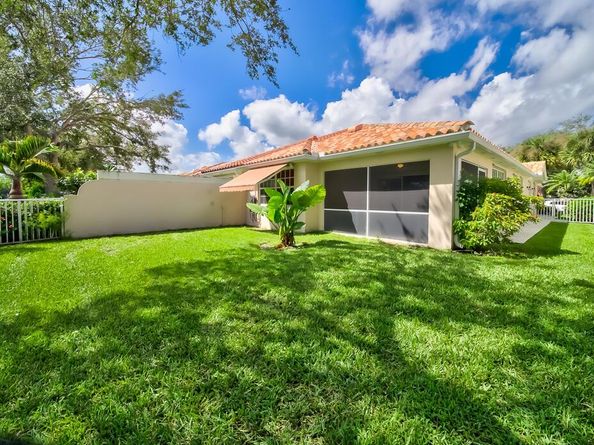 2708 Livingston Lane, West Palm Beach FL 33411