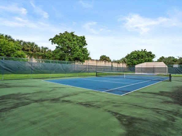 5261 Eagle Lake Drive, Palm Beach Gardens FL 33418