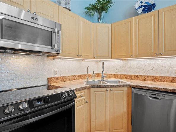 5261 Eagle Lake Drive, Palm Beach Gardens FL 33418