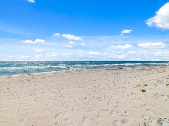 1043 Hillsboro Mile 17c, Hillsboro Beach FL 33062