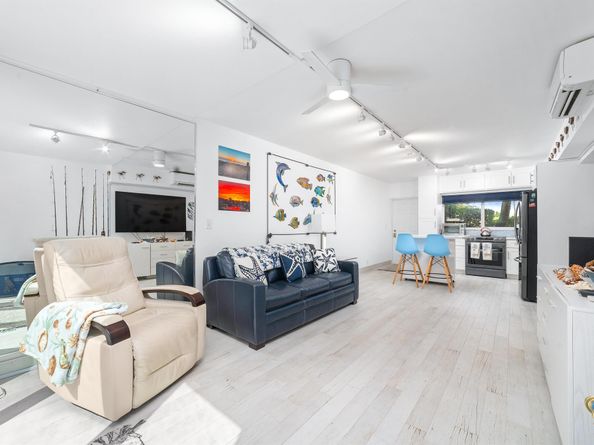 1043 Hillsboro Mile 17c, Hillsboro Beach FL 33062