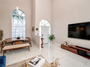 621 Lakeshore Ter, Davie FL 33325