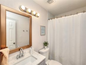 621 Lakeshore Ter, Davie FL 33325