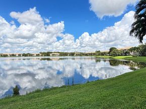 5025 Wiles Road 107, Coconut Creek FL 33073