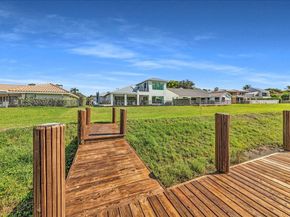 5800 Vista Linda Ln, Boca Raton FL 33433