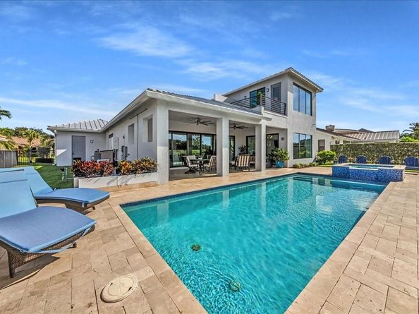 5800 Vista Linda Ln, Boca Raton FL 33433