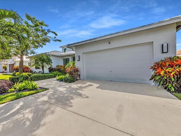 5800 Vista Linda Ln, Boca Raton FL 33433