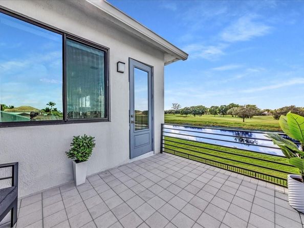 5800 Vista Linda Ln, Boca Raton FL 33433