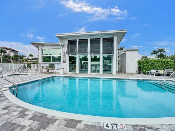 2900 NE 12th Ter 19, Oakland Park FL 33334