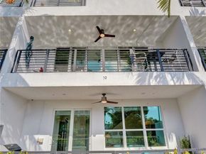 2900 NE 12th Ter 19, Oakland Park FL 33334