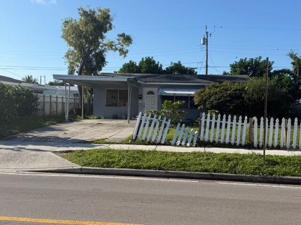 1005 12th Avenue S, Lake Worth Beach FL 33460