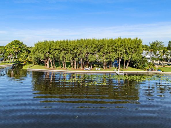 7420 W Lake Drive, Lake Clarke Shores FL 33406