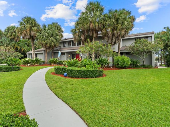 7420 W Lake Drive, Lake Clarke Shores FL 33406