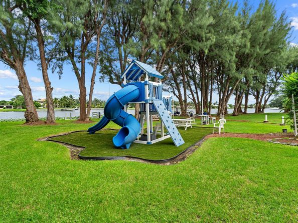 7420 W Lake Drive, Lake Clarke Shores FL 33406