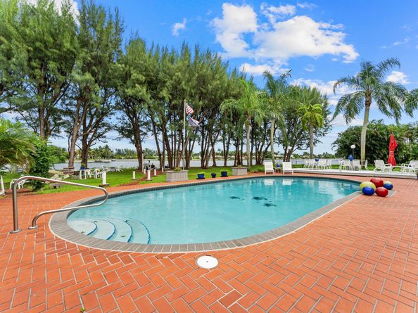 7420 W Lake Drive, Lake Clarke Shores FL 33406