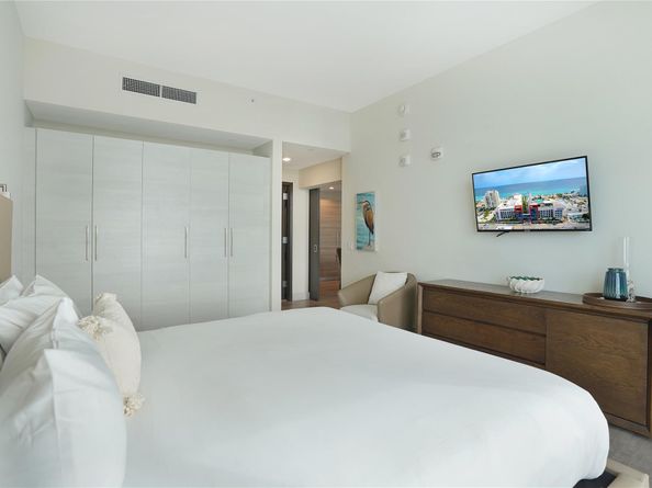 777 N Ocean Dr s332, Hollywood FL 33019