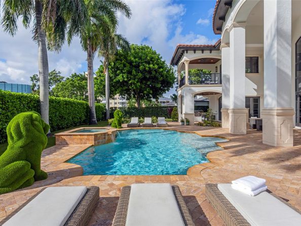 4711 NE 25th Avenue, Fort Lauderdale FL 33308