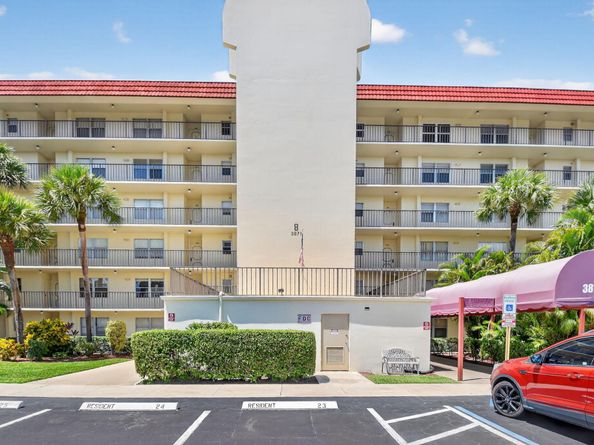 3871 Via Poinciana 404, Lake Worth FL 33467