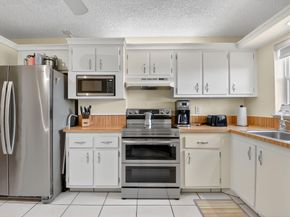 3871 Via Poinciana 404, Lake Worth FL 33467