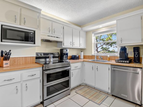 3871 Via Poinciana 404, Lake Worth FL 33467