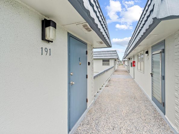 191 Tuscany C, Delray Beach FL 33446