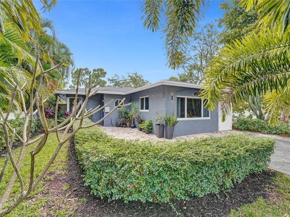 1280 NE 40th St, Oakland Park FL 33334