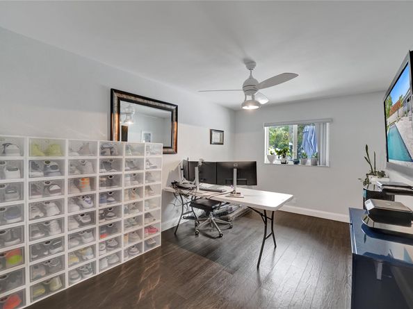 1280 NE 40th St, Oakland Park FL 33334